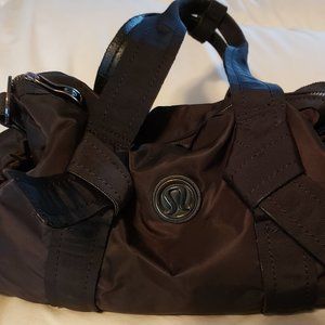 Lululemon DTB mini duffle